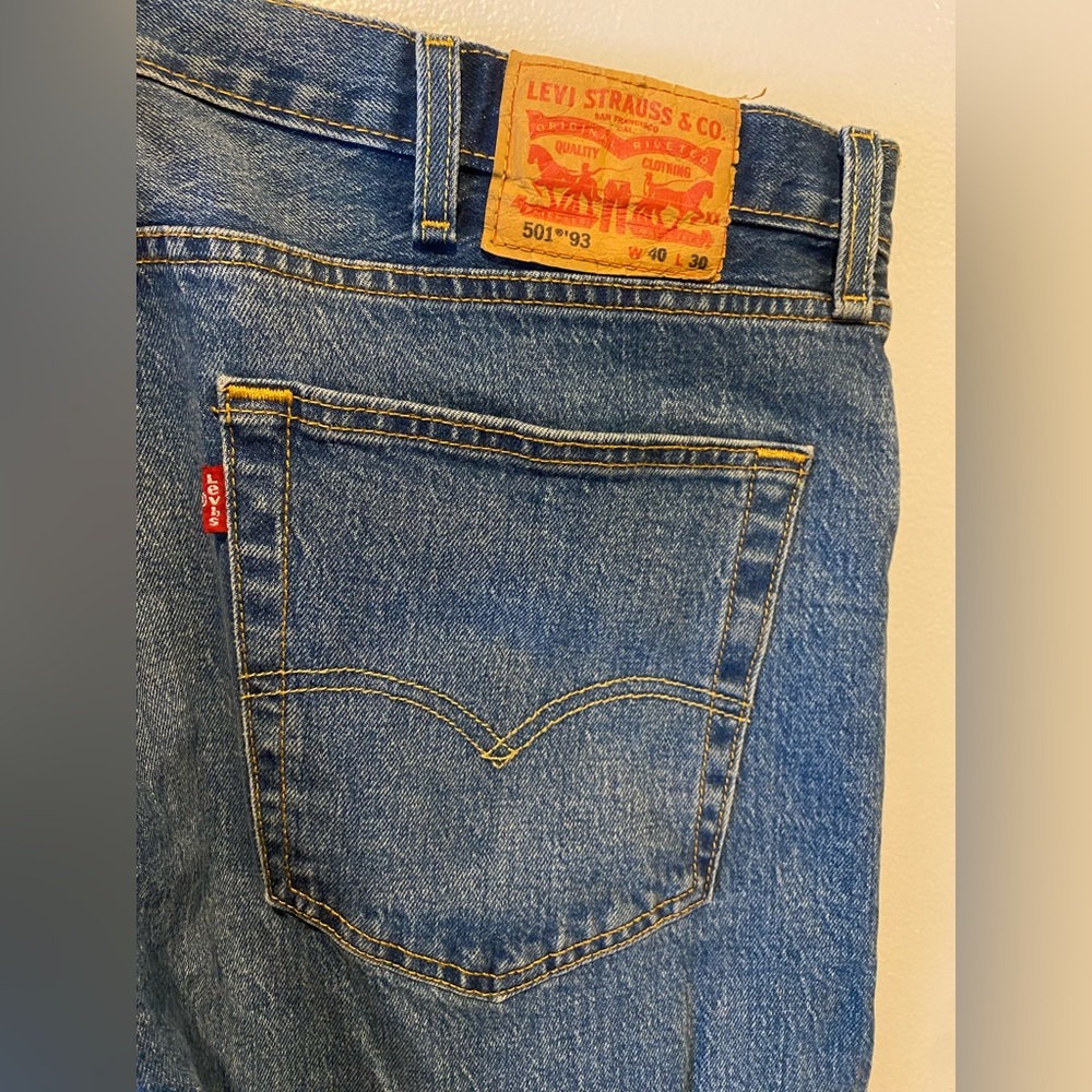 Levi's 501 '93 Men's Jeans Blue 40x30 Stone Button Fly Distressed Light Wash - Picture 4 of 10
